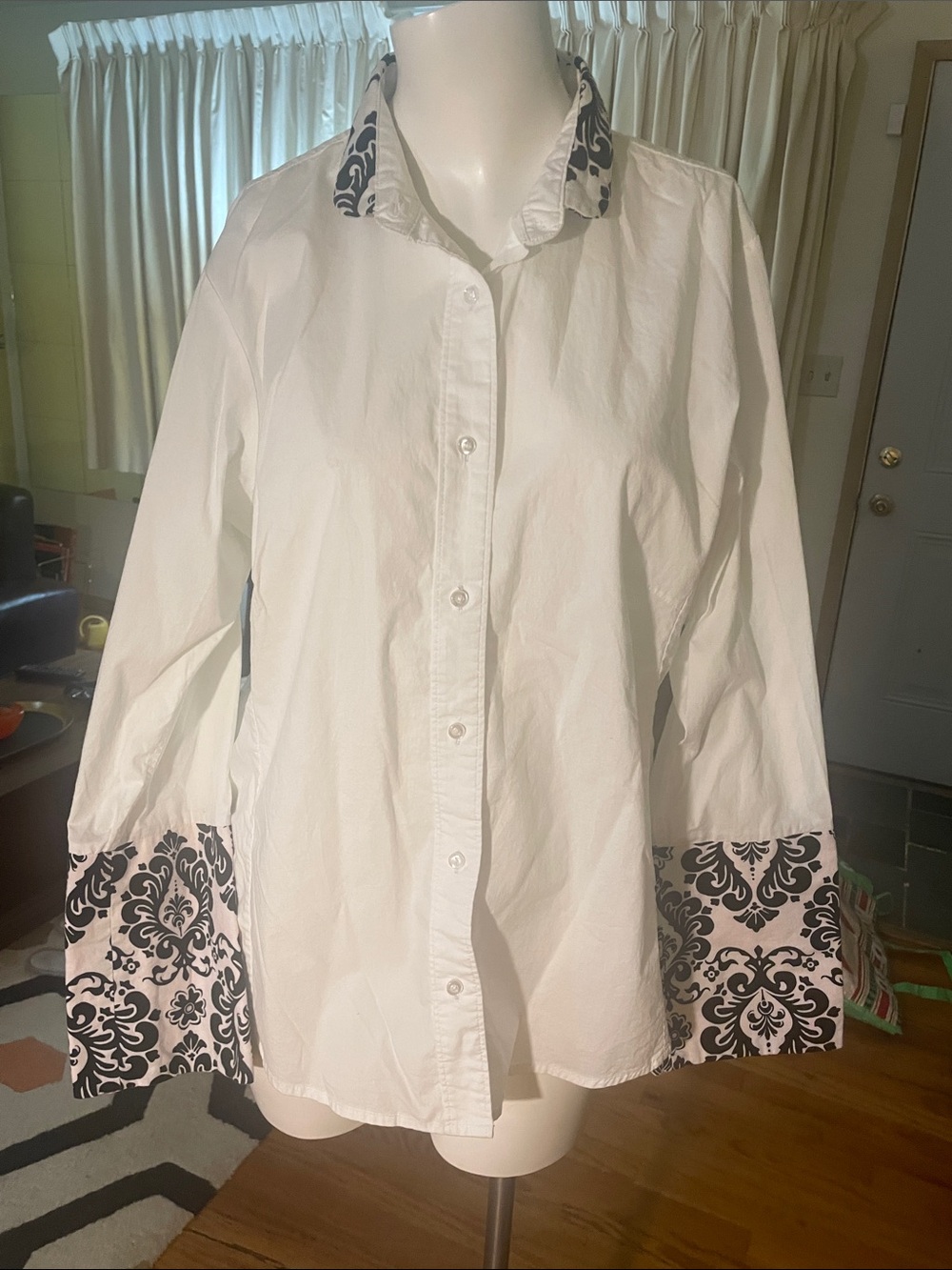 Pearly Vine White Button-Up Shirt with Black Damask Trim